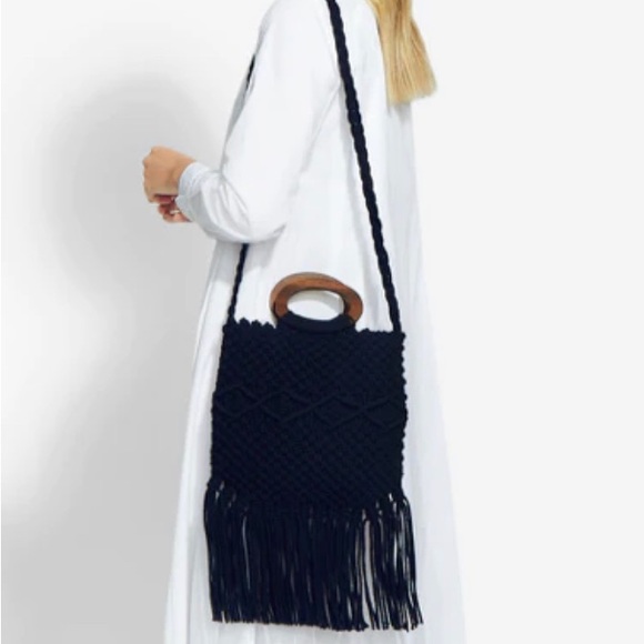 🌺 FREE with any full price purchase. Danielle Nicole Macrame Bag Black - Picture 1 of 9